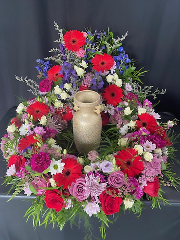 Prominent Urn Tribute