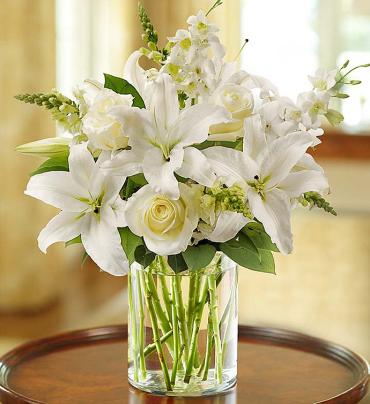 Snowy Christmas Bouquet